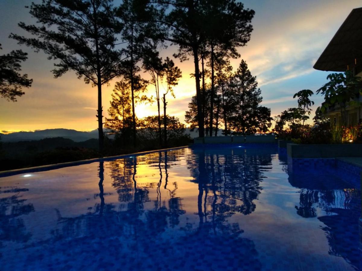 The Balcone Suites & Resort Букиттинги Экстерьер фото