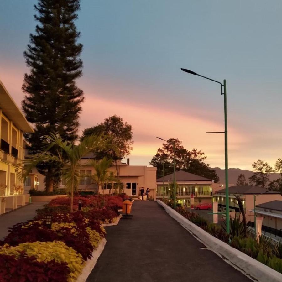 The Balcone Suites & Resort Букиттинги Экстерьер фото